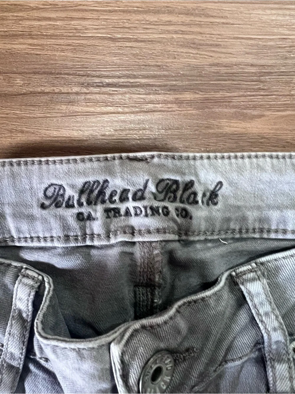 Bullhead Skinny Jeans in Light Gray